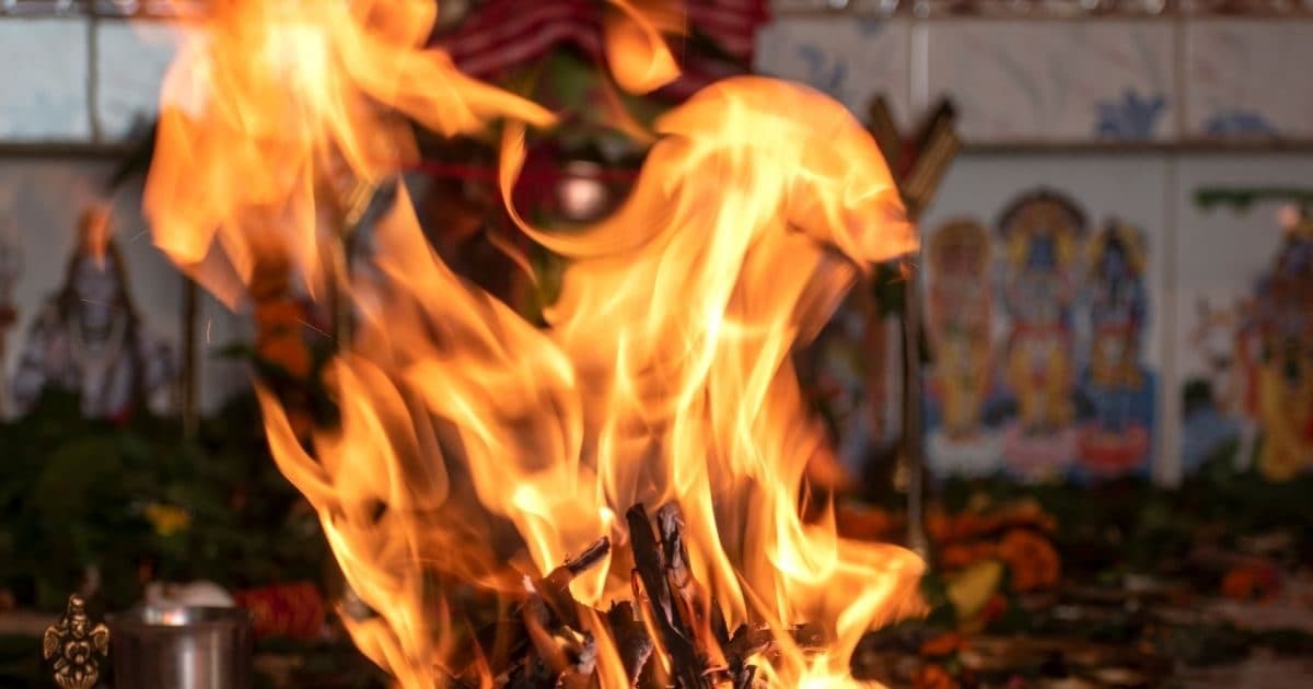 Vrishabh Rashi : थोड़ा खट्टा, थोड़ा मीठा....ऐसा होगा दिन, बॉस टेंशन बढ़ाएंगे