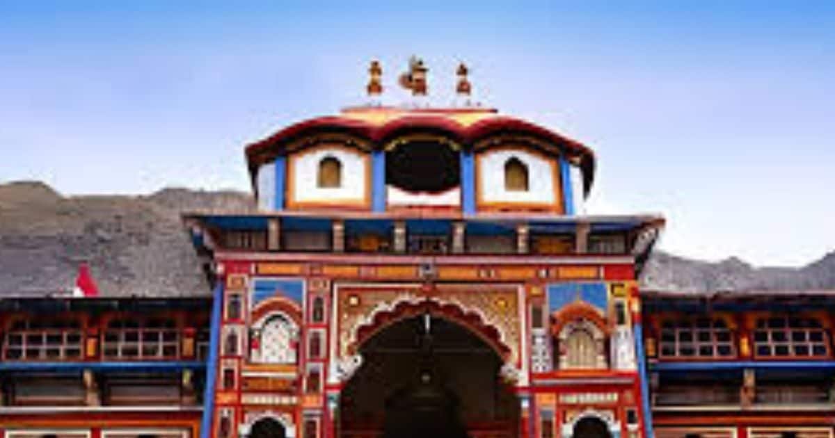 बद्रीनाथ मंदिर बंद होने से पहले करते हैं ये विशेष रस्म, जानें सेवा के नियम