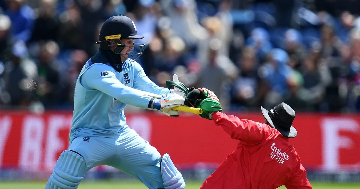 छत गिरने से मां-बाप-भाई की मौत, अब 6 साल की बच्ची के लिए मसीहा बना ये शख्स