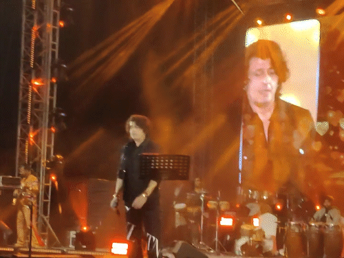 Kannada film industry ban Sonu Nigam after his controversial statement | सोनू निगम पर बैन लगाएगी कन्नड़ फिल्म इंडस्ट्री?: कॉन्सर्ट में अपने बयान के बाद बुरे फंसे सिंगर, FIR के बाद मांग भी चुके हैं माफी