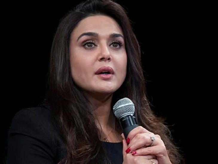 Preity Zinta got angry on a stupid question in ask me anythin session | बेतुके सवाल पर भड़कीं प्रीति जिंटा: कहा- किसी मेल टीम मालिक से ये सवाल पूछेंगे? भेदभाव सिर्फ महिलाओं के लिए; मुझे इज्जत दो जिसकी हकदार हूं